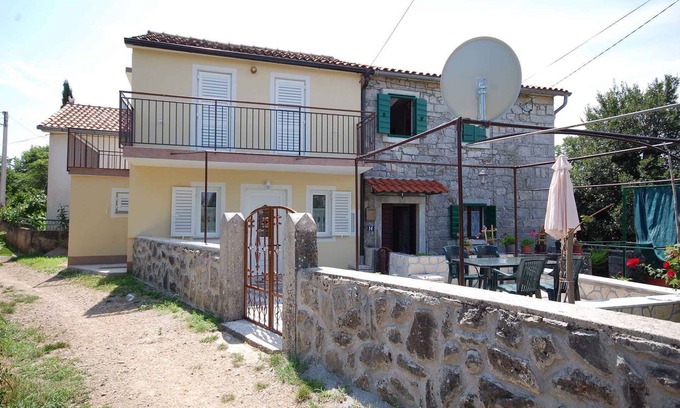 Nenadici House | Holiday home with terrace and barbecue