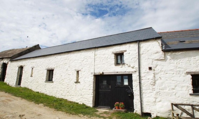 St Brides House | Holiday Home Y Storfa by Interhome