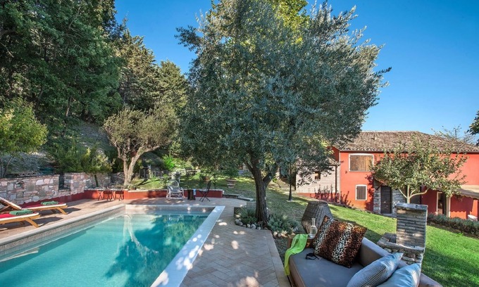 Acqualagna House | Holiday house Acqualagna for 1 - 10 persons with 5 bedrooms - Holiday home
