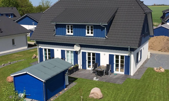 Altefaehr House | Holiday house Altefähr for 1 - 7 persons with 3 bedrooms - Twin house