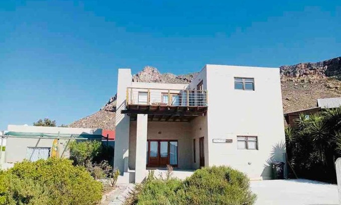 Elands Bay House | Holiday House at Elands Surf break