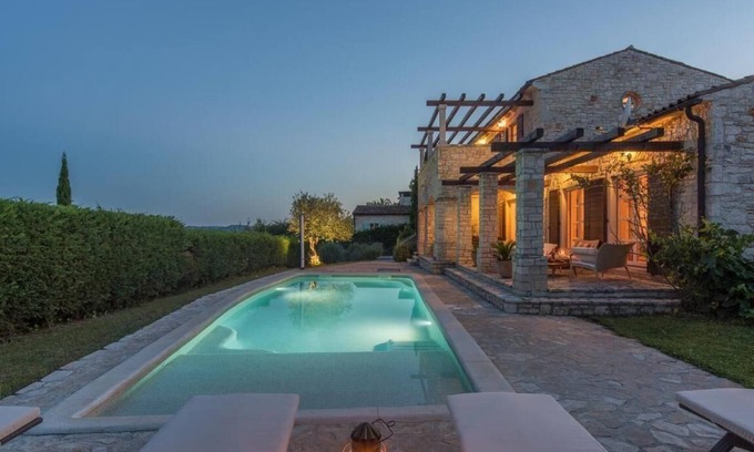 Buzet House | Holiday house Buzet for 1 - 8 persons with 4 bedrooms - Holiday home