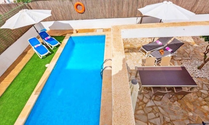 Can Picafort House | Holiday house Can Picafort for 1 - 8 persons with 4 bedrooms - Holiday house