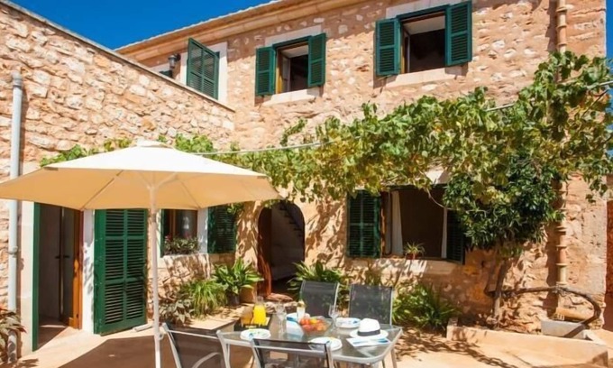 Es Llombards House | Holiday house Es Llombards for 1 - 6 persons with 3 bedrooms - Holiday home