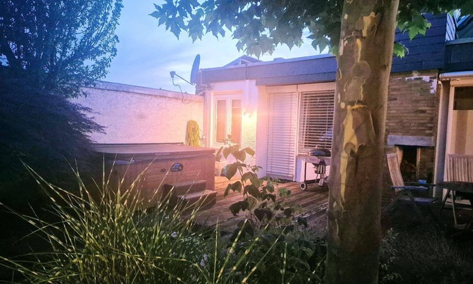Eschborn House | Holiday house Eschborn for 1 - 8 persons with 5 bedrooms - Holiday house