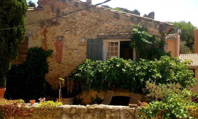 Gigondas House | Holiday house Gigondas for 1 - 4 persons with 2 bedrooms - Holiday home
