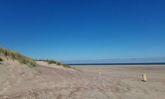 Ouddorp Boat Rental | Holiday house in Ouddorp with 1 bedroom