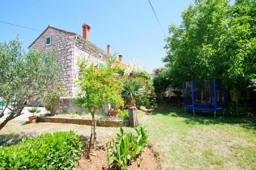 Rakalj House | Holiday house in village Rakalj