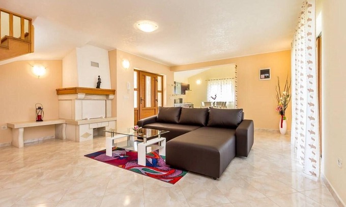 Mofardini House | Holiday house Klostar for 1 - 6 persons with 3 bedrooms - Holiday home