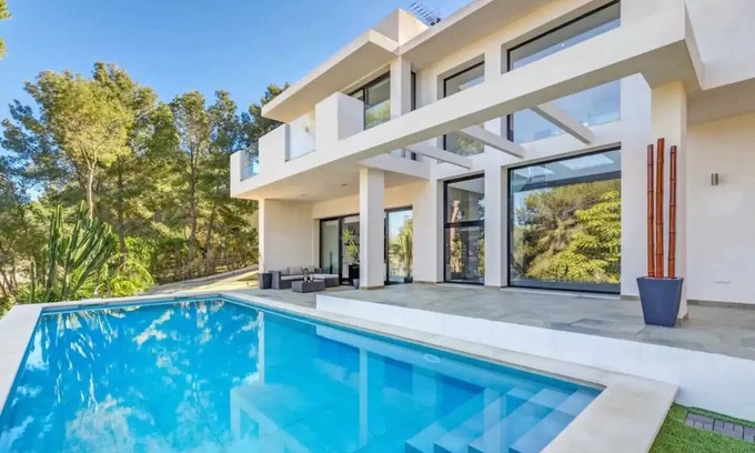 Badia de Palma House | Holiday house Magaluf for 1 - 6 persons with 3 bedrooms - Holiday house
