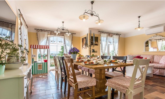 Barusici House | Holiday house Malinska for 1 - 12 persons with 5 bedrooms - Holiday home