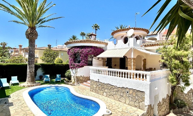 Miami Platja House | Holiday house Miami-Platja for 1 - 6 persons with 3 bedrooms - Holiday home