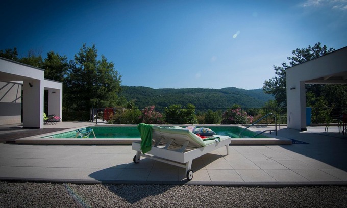 Brkac House | Holiday house Motovun for 1 - 6 persons with 2 bedrooms - Row house
