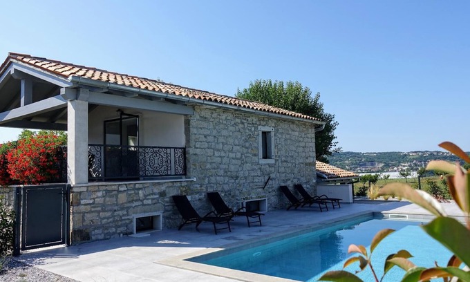 Pazin House | Holiday house Pazin for 1 - 6 persons with 2 bedrooms - Holiday home