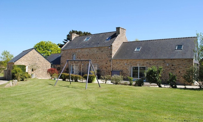 Plouguin House | Holiday house Plouguin for 1 - 8 persons with 4 bedrooms - Holiday house