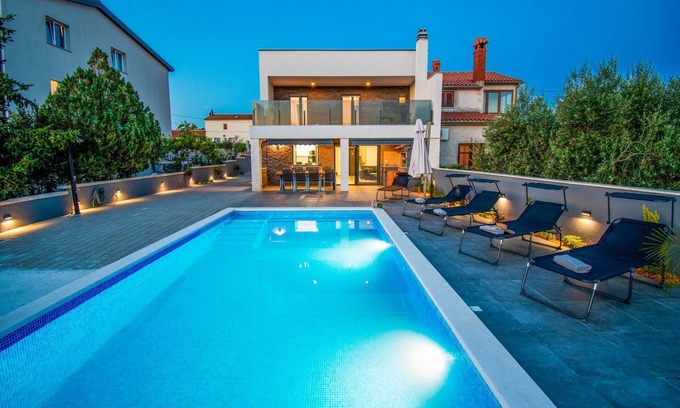 Skatari House | Holiday house Pula for 1 - 8 persons with 4 bedrooms - Holiday home