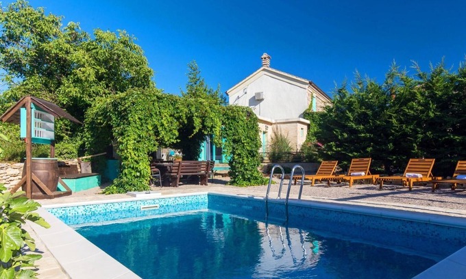 Rasopasno House | Holiday house Vantačići for 2 - 6 persons with 3 bedrooms - Holiday home