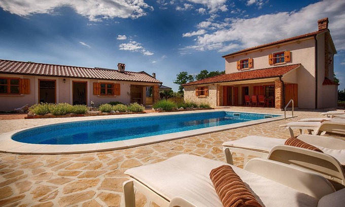 Kras House | Holiday house Vantačići for 1 - 8 persons with 3 bedrooms - Holiday house
