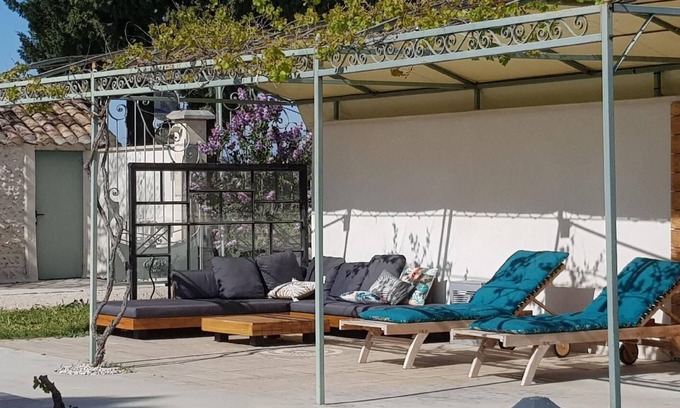 Violes House | Holiday house Violès for 1 - 4 persons with 2 bedrooms - Holiday home