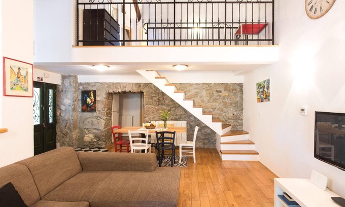 Viskovo House | Holiday house Viskovo for 1 - 8 persons with 4 bedrooms - Twin house