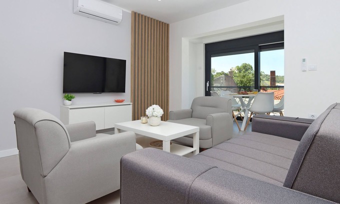 Senj House | Holiday house with a swimming pool Senj (K-21661)