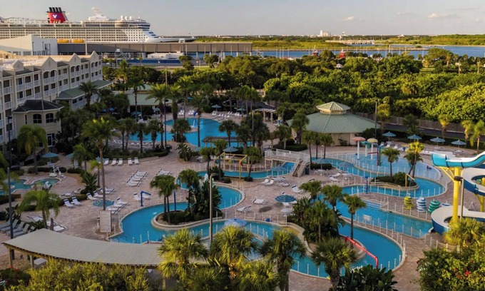 Port Canaveral Resort | Holiday Inn Cape Canaveral Beach Resort - Two-Bedroom Villa