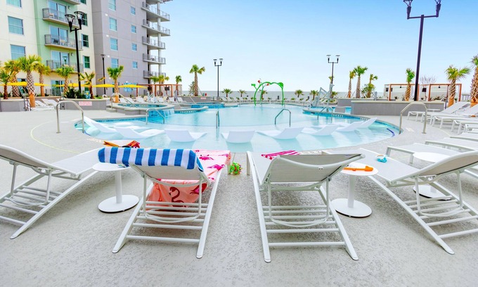 Myrtle Beach Hotel | Holiday Inn Club Vacations Myrtle Beach Oceanfront by IHG