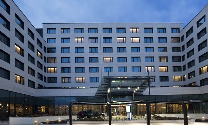 Roissy-en-France Hotel | Holiday Inn Express Paris - CDG Airport by IHG
