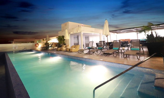 Downtown Hotel | Holiday Inn Express & Suites Playa Del Carmen by IHG