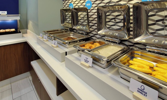 Joplin Hotel | Holiday Inn Express And Suites Joplin Southeast by IHG