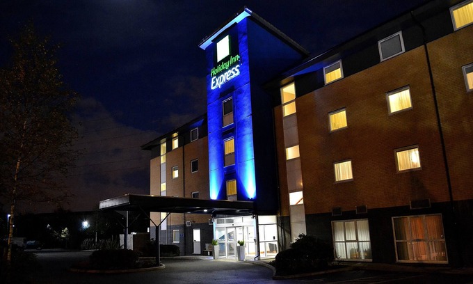 Birmingham Hotel | Holiday Inn Express Birmingham Star City by IHG