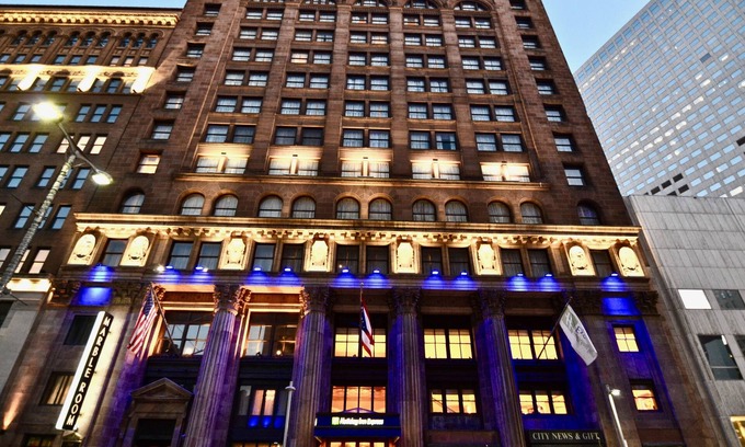 Gateway District Hotel | Holiday Inn Express Cleveland Downtown by IHG