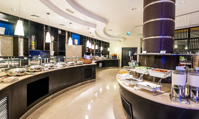 Garhoud Hotel | Holiday Inn Express Dubai Airport by IHG