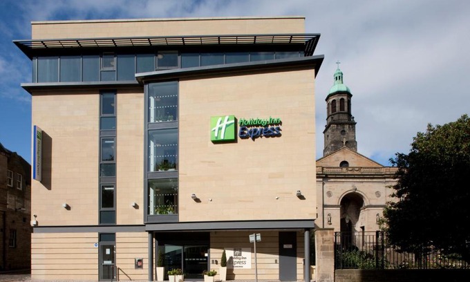 Old Town Hotel | Holiday Inn Express Edinburgh – Royal Mile by IHG