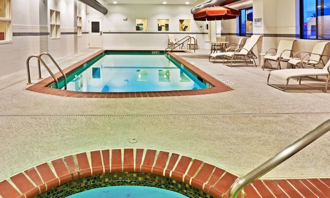 Bartlesville Hotel | Holiday Inn Express Hotel & Suites Bartlesville by IHG