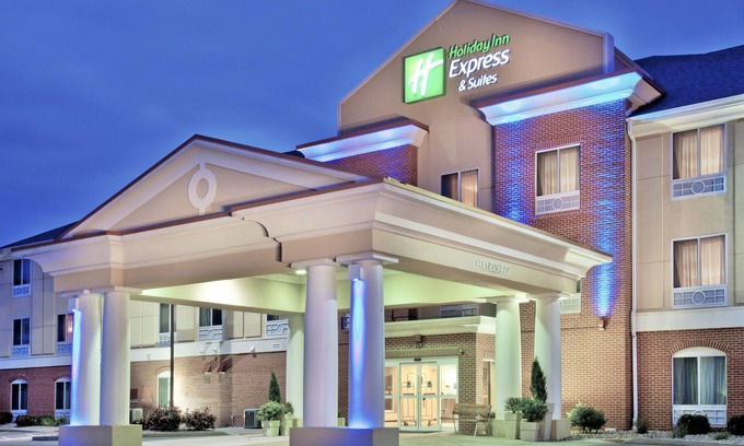 Champaign Hotel | Holiday Inn Express Hotel & Suites Urbana-Champaign by IHG