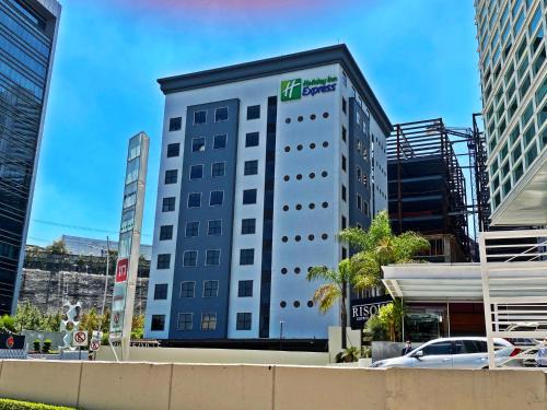 Santa Fe Hotel | Holiday Inn Express Mexico Santa Fe by IHG