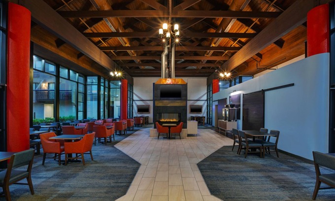 Donelson Hotel | Holiday Inn Express Nashville Airport by IHG