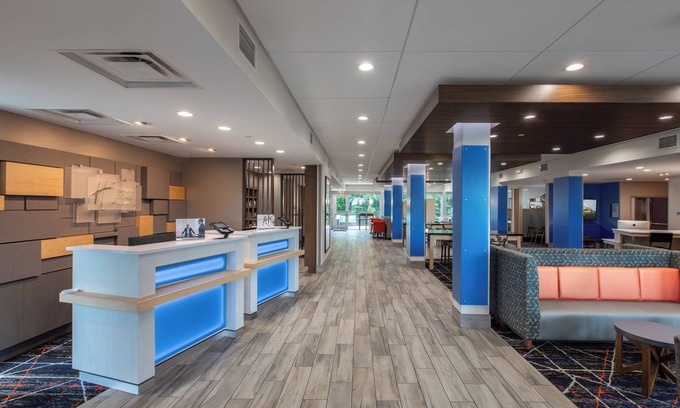 Wade Hampton Hotel | Holiday Inn Express & Suites Greenville - Taylors by IHG
