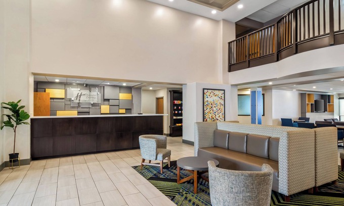 Southside Hotel | Holiday Inn Express & Suites Jacksonville SE- Med Ctr Area by IHG
