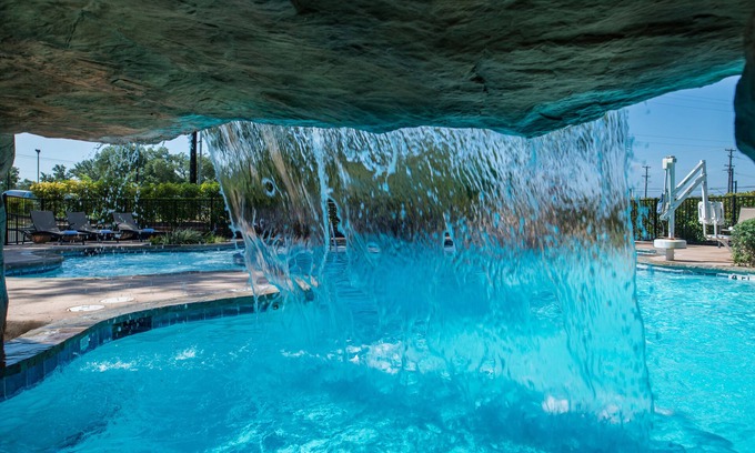 Wetmore Hotel | Holiday Inn Express & Suites San Antonio Medical-Six Flags by IHG