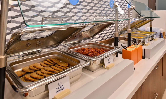 Huber Heights Hotel | Holiday Inn Express & Suites Dayton-Huber Heights by IHG