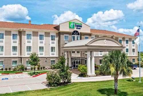Cotulla Hotel | Holiday Inn Express & Suites Cotulla by IHG