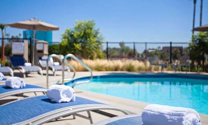 Lyon Street Hotel | Holiday Inn Express & Suites Santa Ana - Orange County by IHG