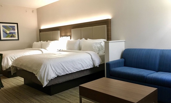 Grand Island Hotel | Holiday Inn Express Grand Island - Niagara Falls by IHG