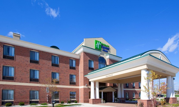 Chesterfield Hotel | Holiday Inn Express & Suites Chesterfield by IHG