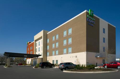 New Braunfels Hotel | Holiday Inn Express & Suites New Braunfels by IHG