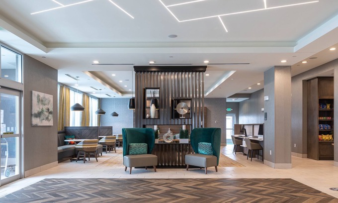 Greenville - Spartanburg Hotel | Holiday Inn Greenville - Woodruff Road by IHG