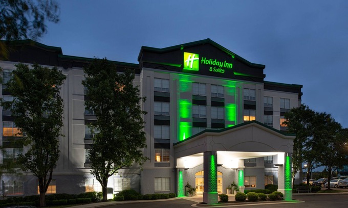Overland Park Hotel | Holiday Inn Hotel & Suites Overland Park - Convention Center by IHG