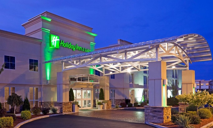 Rochester Hotel | Holiday Inn Hotel & Suites Rochester - Marketplace by IHG